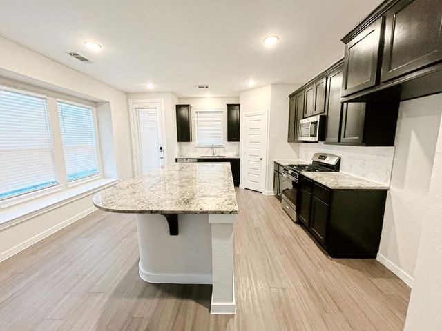 2409 San Marcos Drive, Forney, TX 75126