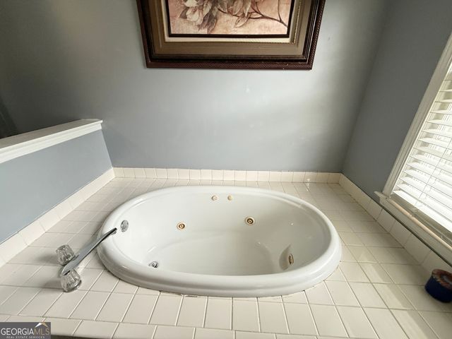 308 Regal Way E, Mcdonough, GA 30253