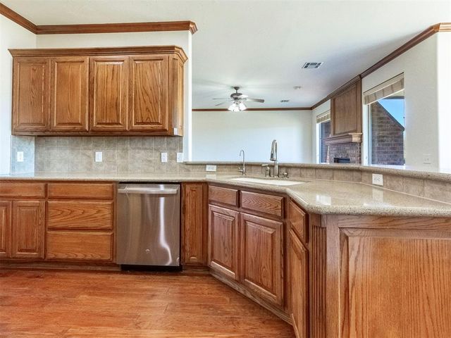 2521 Shoreline Drive, Norman, OK 73026