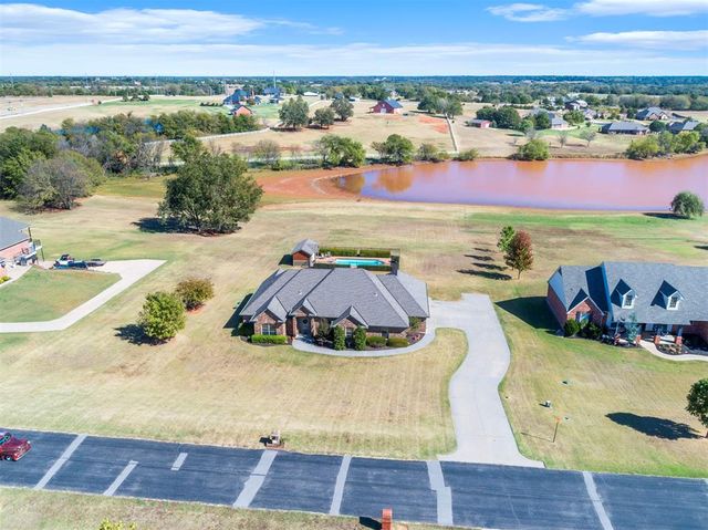 2521 Shoreline Drive, Norman, OK 73026