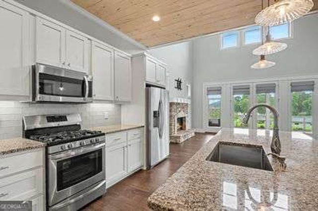 903 Elf School Road, Hayesville, NC 28904