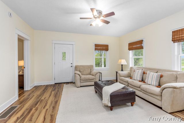 757 120th Avenue, Martin Twp, MI 49070