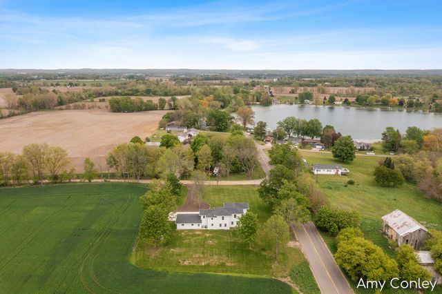 757 120th Avenue, Martin Twp, MI 49070