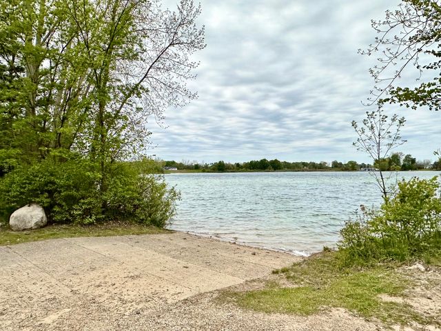 757 120th Avenue, Martin Twp, MI 49070