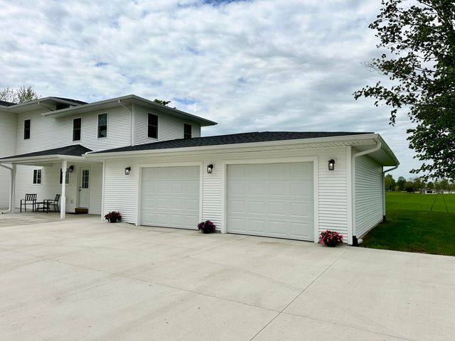 757 120th Avenue, Martin Twp, MI 49070