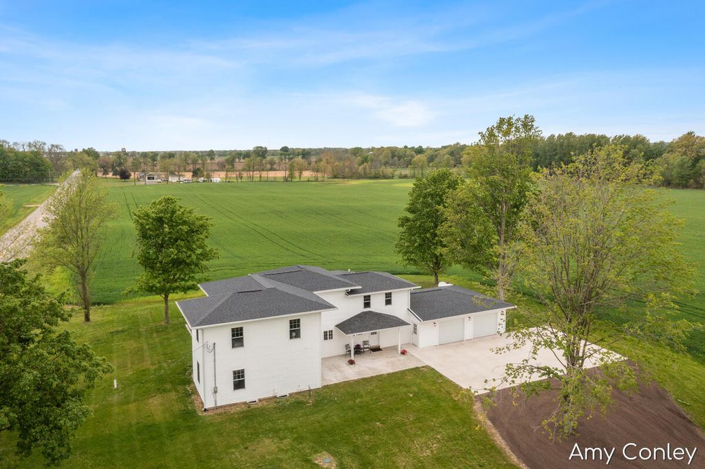 757 120th Avenue, Martin Twp, MI 49070