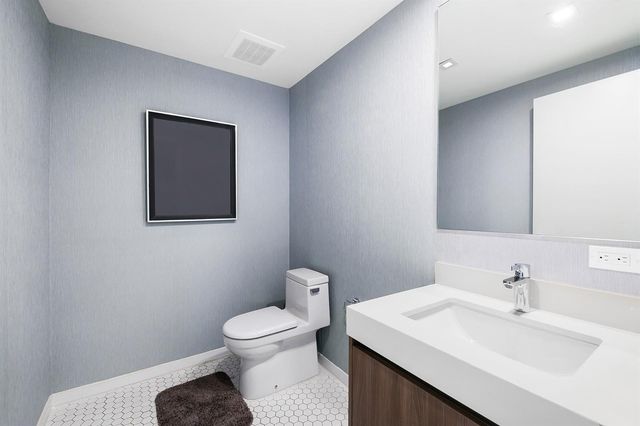 401 N Birch Road 700, Fort Lauderdale, FL 33304