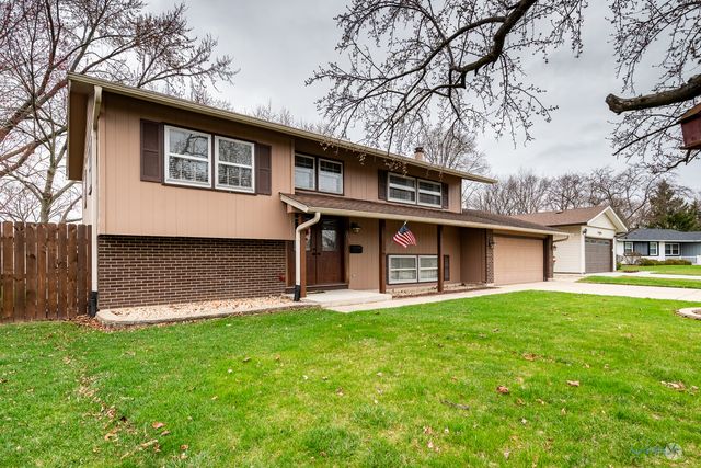 67 Kenilworth Avenue, Elk Grove Village, IL 60007