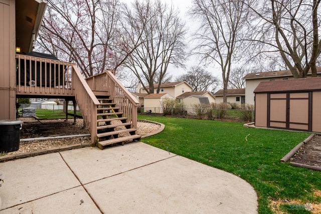67 Kenilworth Avenue, Elk Grove Village, IL 60007