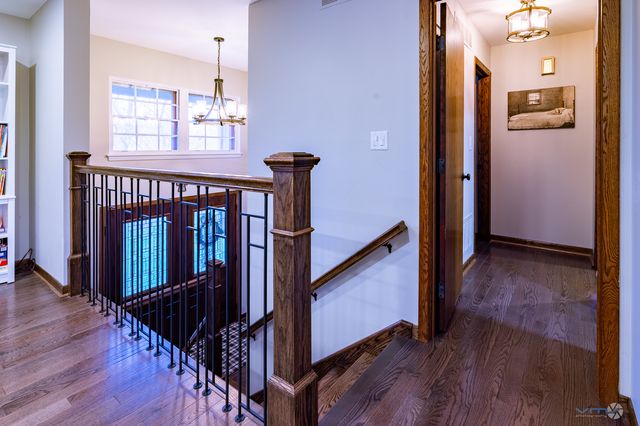 67 Kenilworth Avenue, Elk Grove Village, IL 60007