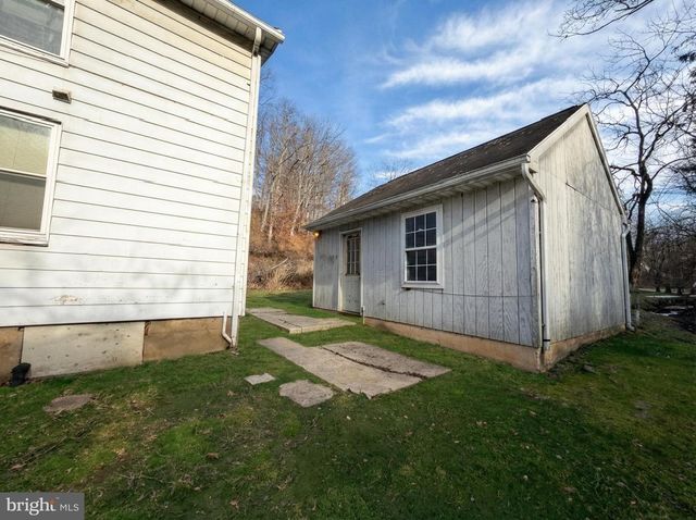 657 LEWISBERRY RD, New Cumberland, PA 17070