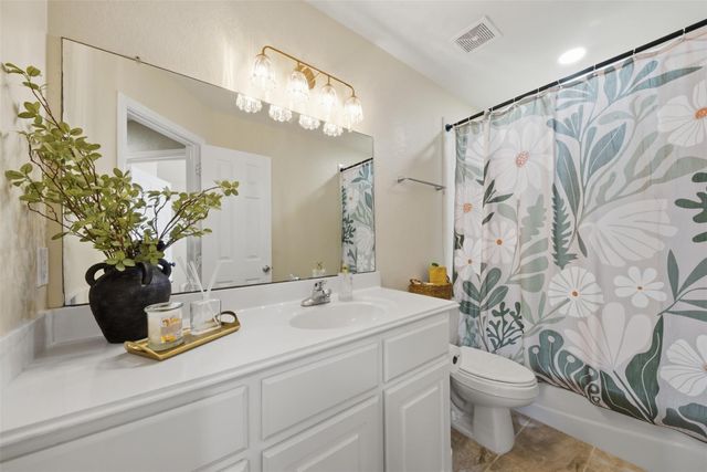 11806 Oregon Trail, Santa Fe, TX 77510