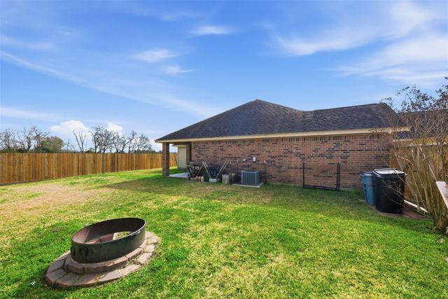 11806 Oregon Trail, Santa Fe, TX 77510