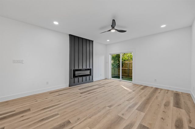 2413 Easley, Dallas, TX 75215