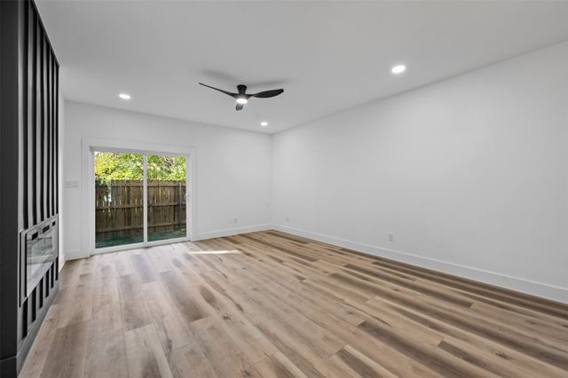 2413 Easley, Dallas, TX 75215