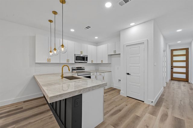 2413 Easley, Dallas, TX 75215