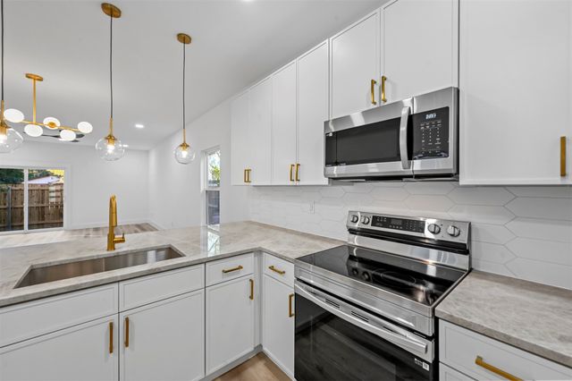 2413 Easley, Dallas, TX 75215