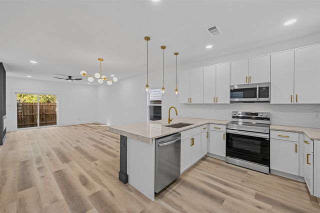 2413 Easley, Dallas, TX 75215