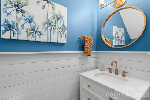 6005 Boathouse Lane A, Cramerton, NC 28032