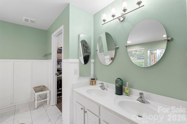 6005 Boathouse Lane A, Cramerton, NC 28032