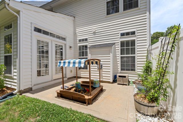 6005 Boathouse Lane A, Cramerton, NC 28032