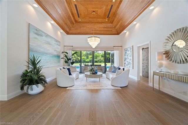 6582 Trail BLVD, Naples, FL 34108