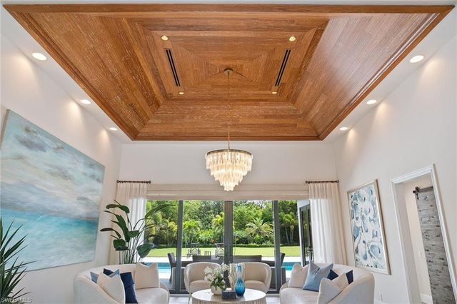 6582 Trail BLVD, Naples, FL 34108