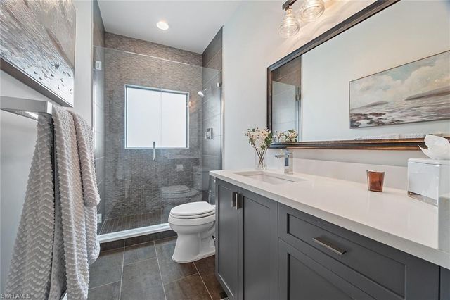 6582 Trail BLVD, Naples, FL 34108