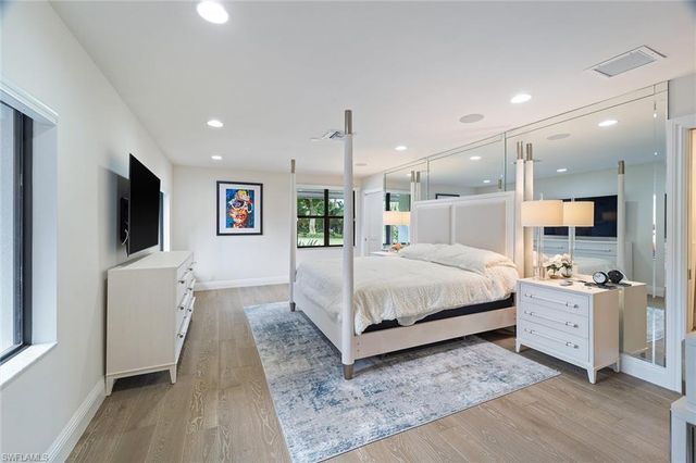 6582 Trail BLVD, Naples, FL 34108