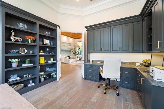 6582 Trail BLVD, Naples, FL 34108