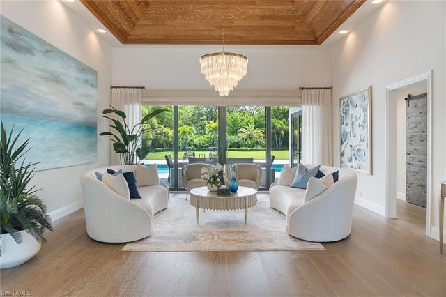 6582 Trail BLVD, Naples, FL 34108