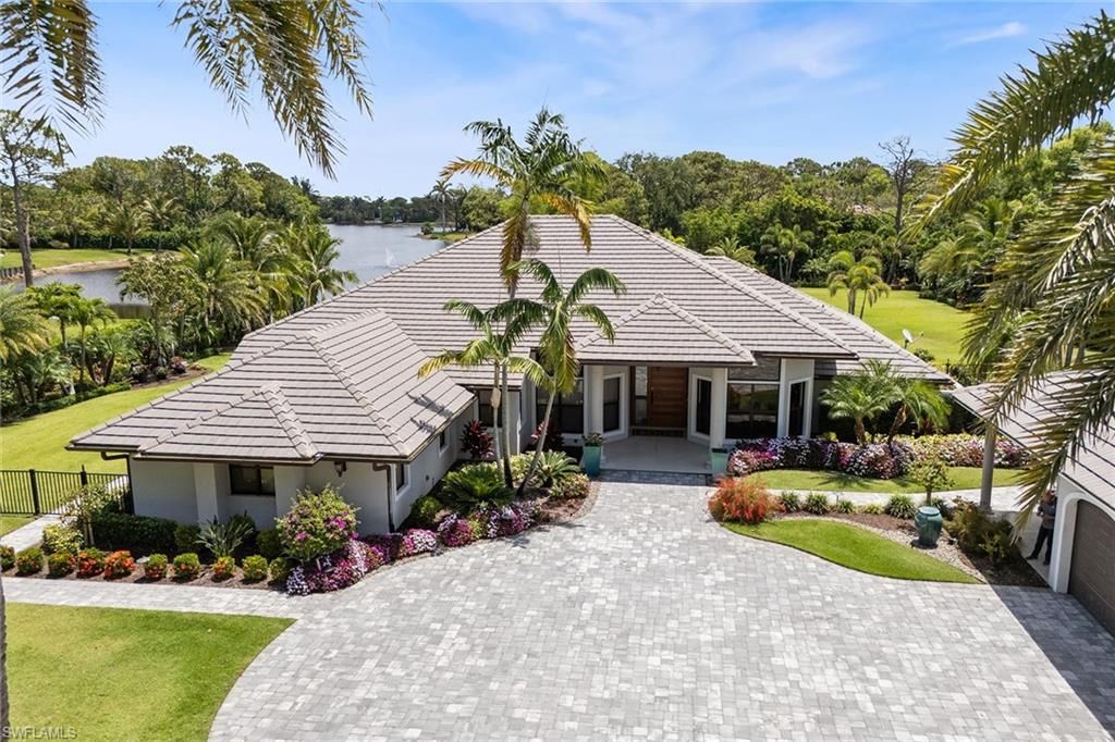 6582 Trail BLVD, Naples, FL 34108