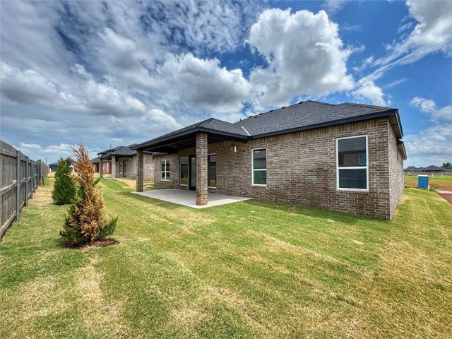 7129 NW 155th Street, Edmond, OK 73013
