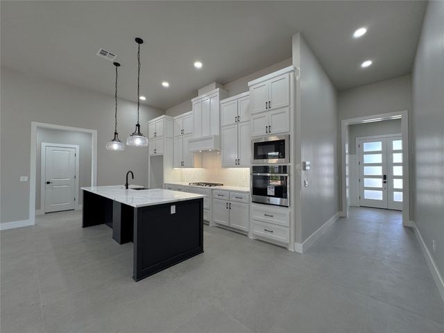 7129 NW 155th Street, Edmond, OK 73013