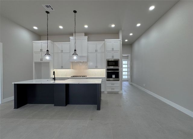 7129 NW 155th Street, Edmond, OK 73013