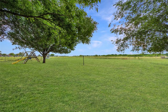 4368 Florance Road, Ponder, TX 76259