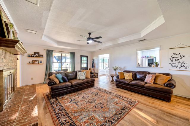 4368 Florance Road, Ponder, TX 76259