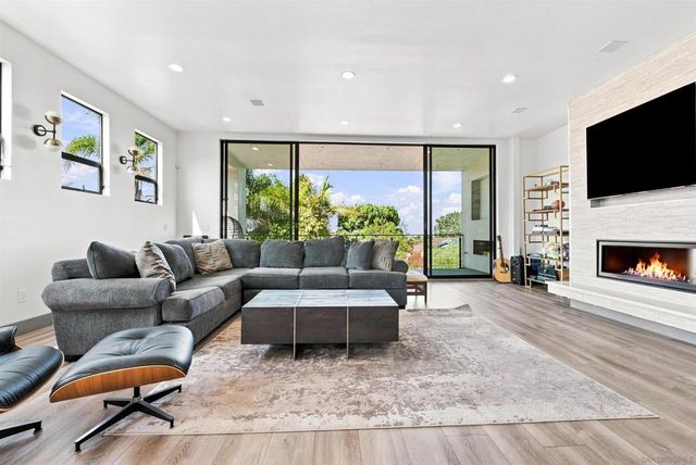 13934 Recuerdo Drive, Del Mar, CA 92014