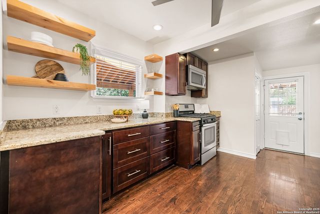 511 N Meadowlane, San Antonio, TX 78209