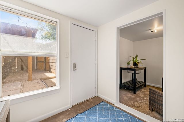 511 N Meadowlane, San Antonio, TX 78209