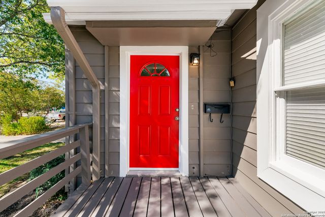 511 N Meadowlane, San Antonio, TX 78209