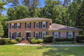 250 Hollyridge Way, Roswell, GA 30076