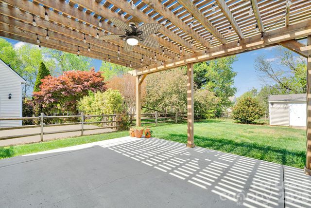 9815 Nottinghill Lane, Charlotte, NC 28269