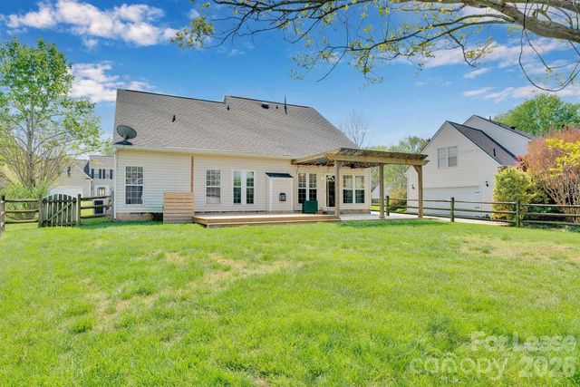 9815 Nottinghill Lane, Charlotte, NC 28269