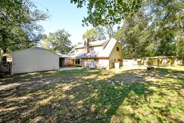 602 Mobile Court, Conroe, TX 77302