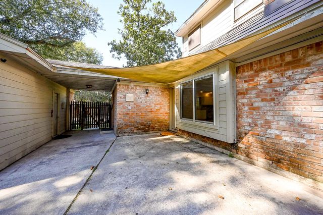 602 Mobile Court, Conroe, TX 77302