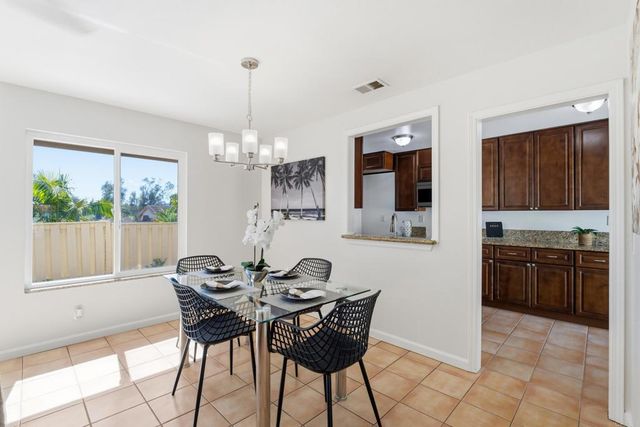 1823 Castle, Escondido, CA 92029