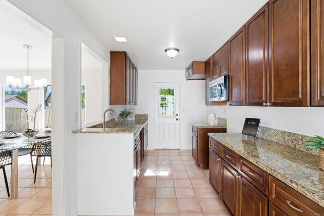 1823 Castle, Escondido, CA 92029