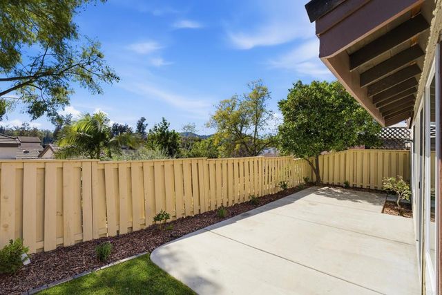 1823 Castle, Escondido, CA 92029