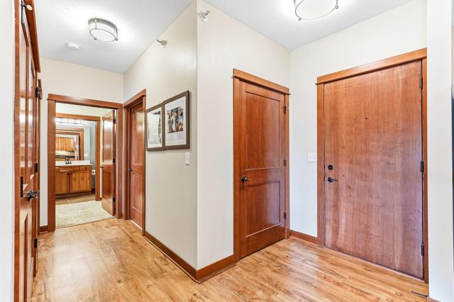 3251 Louisiana Avenue S 323, Saint Louis Park, MN 55426